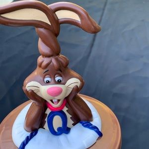 Nestles’ Quik bunny hand mixer and matching mugs.